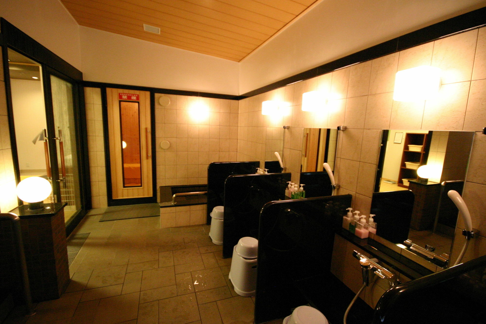 Green Rich Hotel Hiroshima Shinkansenguchi Екстериор снимка